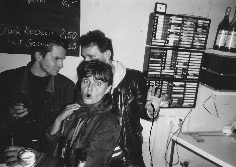 nach der Grenzöffnung mit Bert Papenfuß und Durs Grünbein, 1989